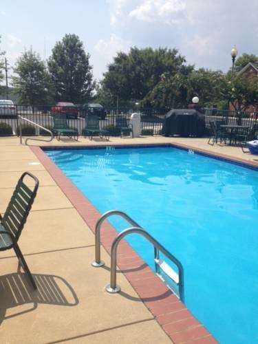 Intown Suites Extended Stay Auburn Al Удобства фото
